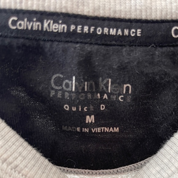 Calvin Klein Sweater! - Picture 5 of 5